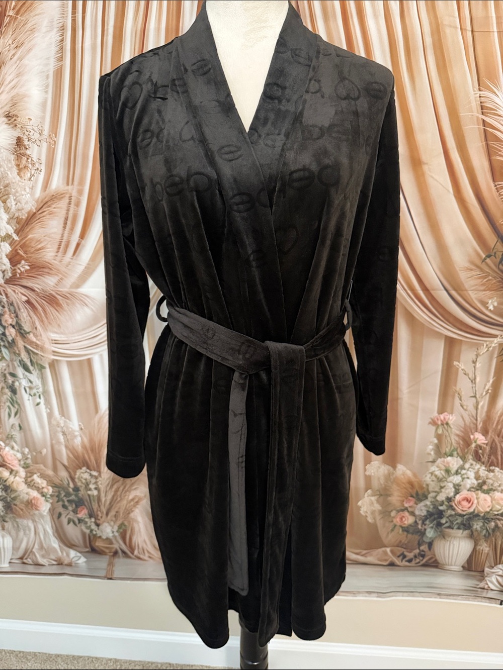 bebe Black Plush Velvet Logo Wrap Robe with Self-Tie Belt
